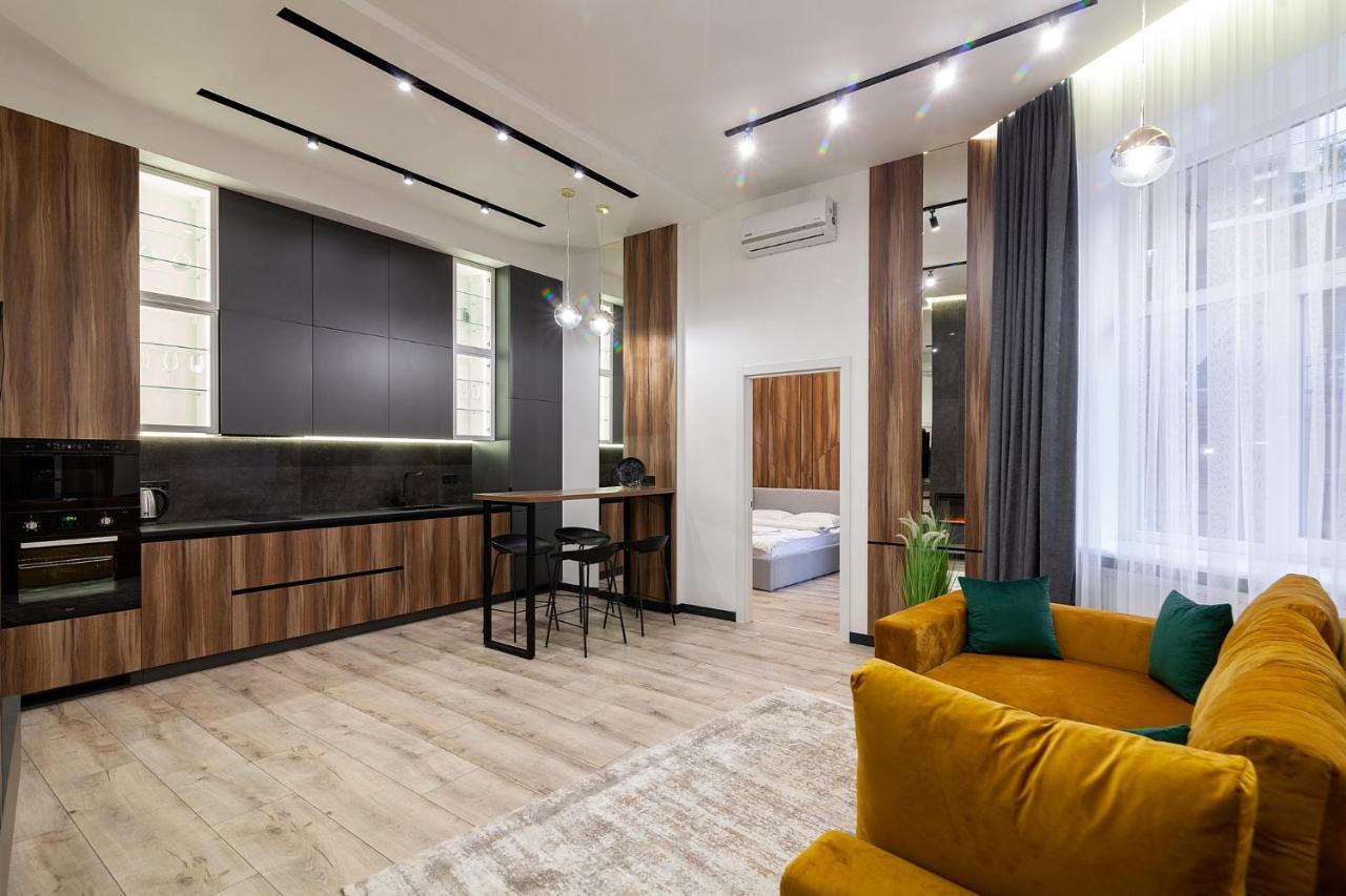 Royal Apartment On Leontovicha 7/2 利沃夫 外观 照片
